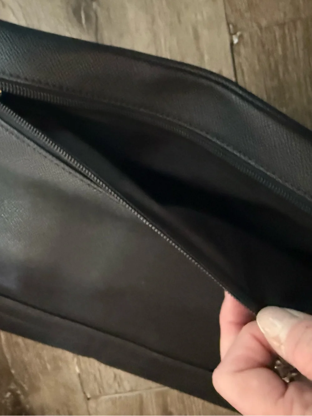 lab top carrying case, magnetic closure